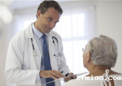 中年人要注意定期使用便携式骨密度检测仪做相关检查预防骨质流失