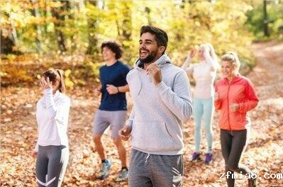 超声骨密度仪提醒年轻人改变生活方式，提升骨量储备，才能更好地防止骨质疏松